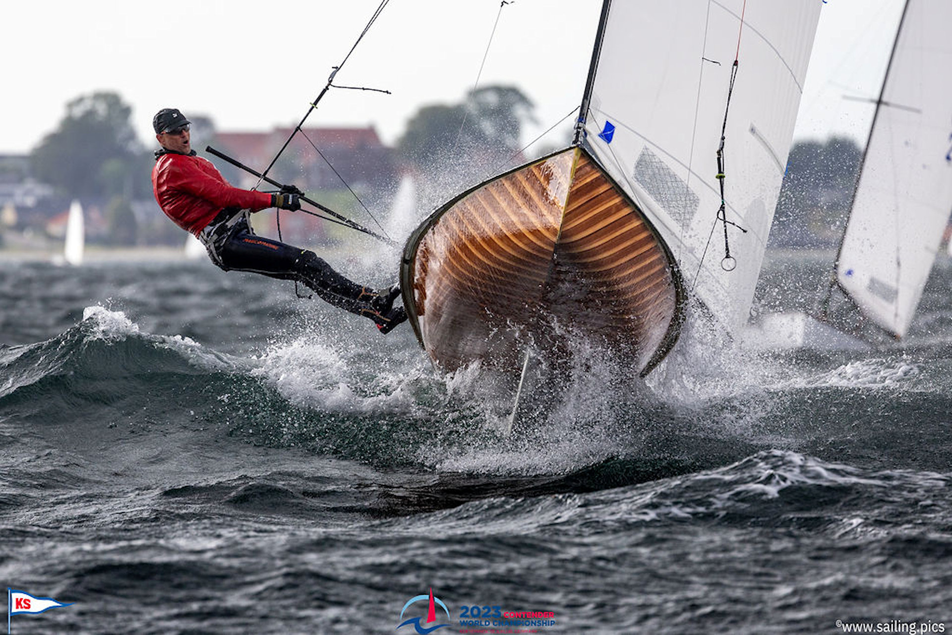 Contenders and Musto Skiffs – two great single-handed trapeze dinghies